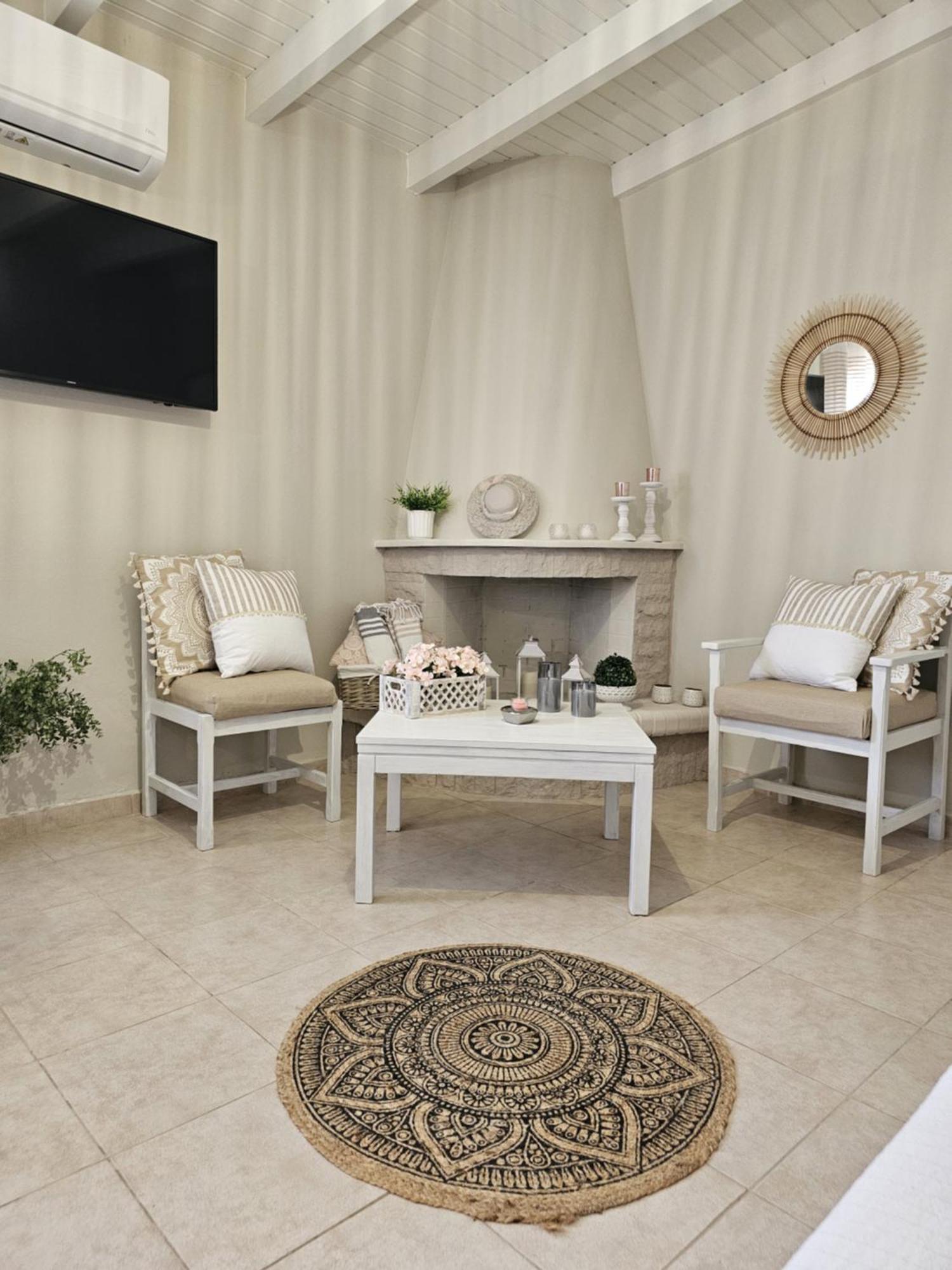 Ornament: Infinite Nature Villa Dhafnes ภายนอก รูปภาพ