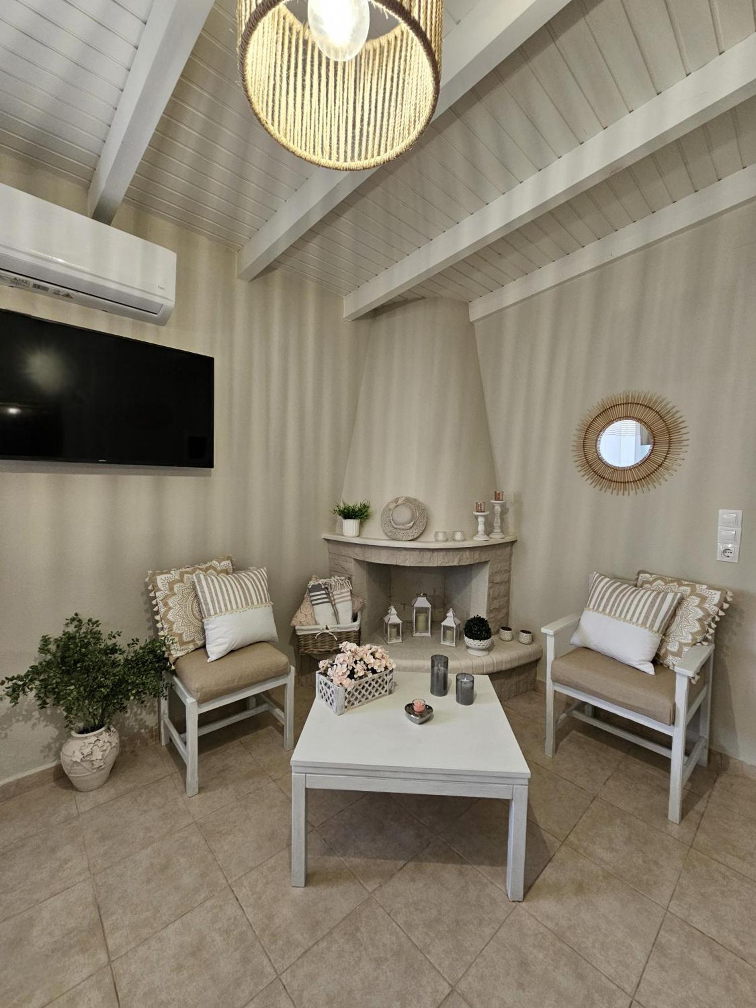 Ornament: Infinite Nature Villa Dhafnes ภายนอก รูปภาพ