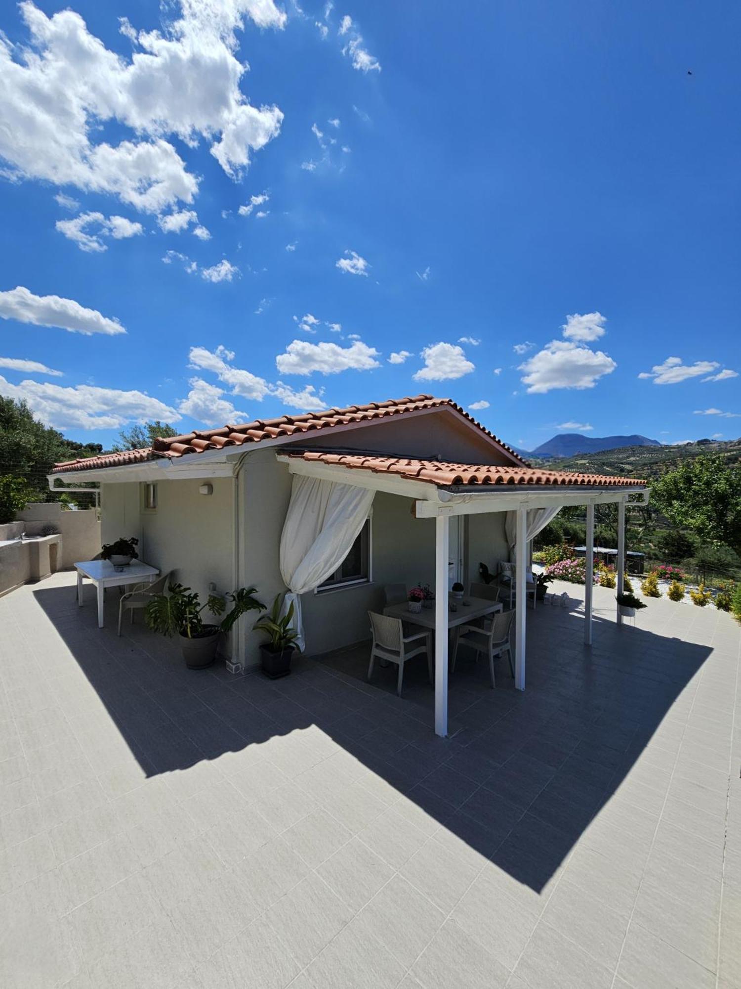 Ornament: Infinite Nature Villa Dhafnes ภายนอก รูปภาพ